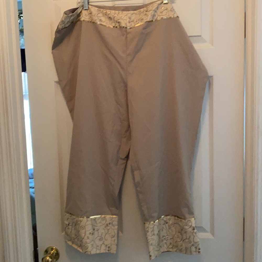 Apart with details pant